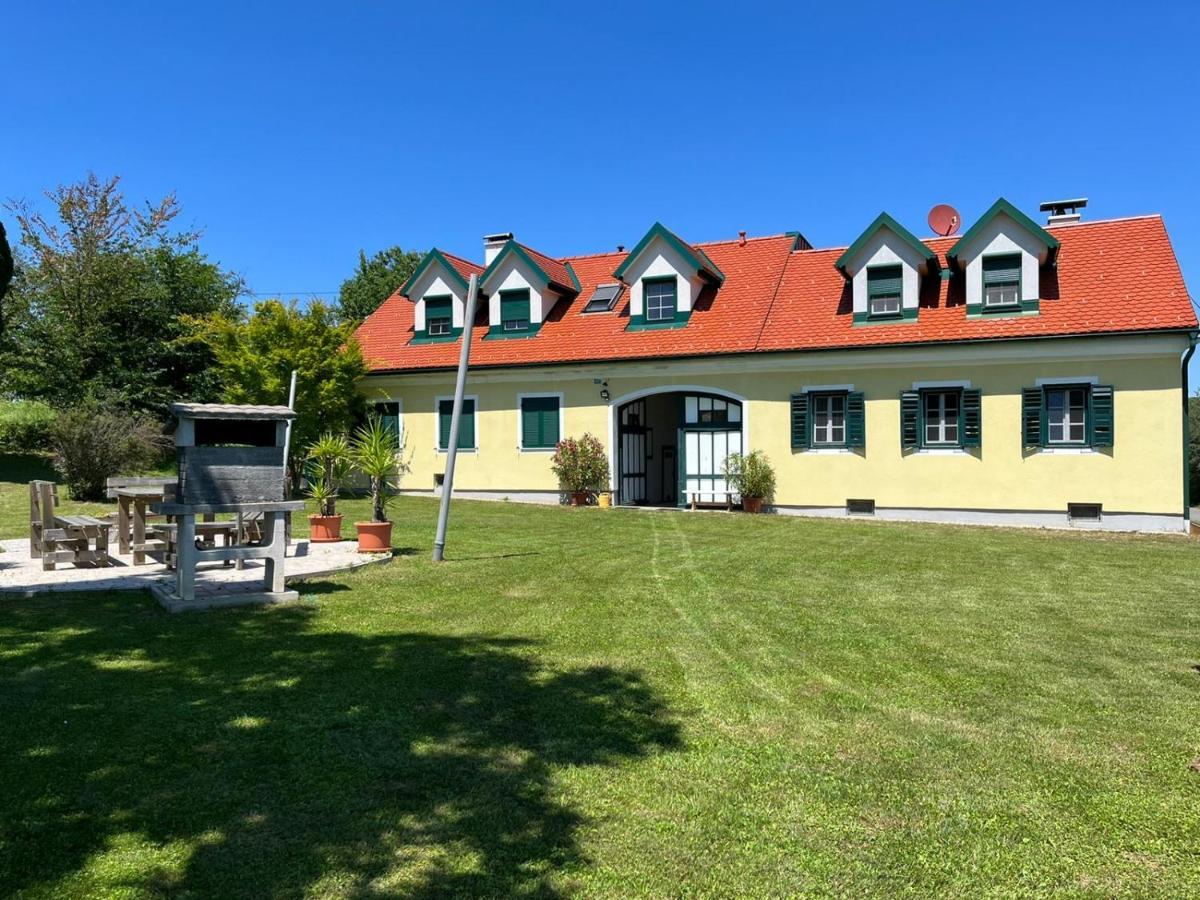 Landhaus Dasthomas Henndorf im Burgenland Екстер'єр фото