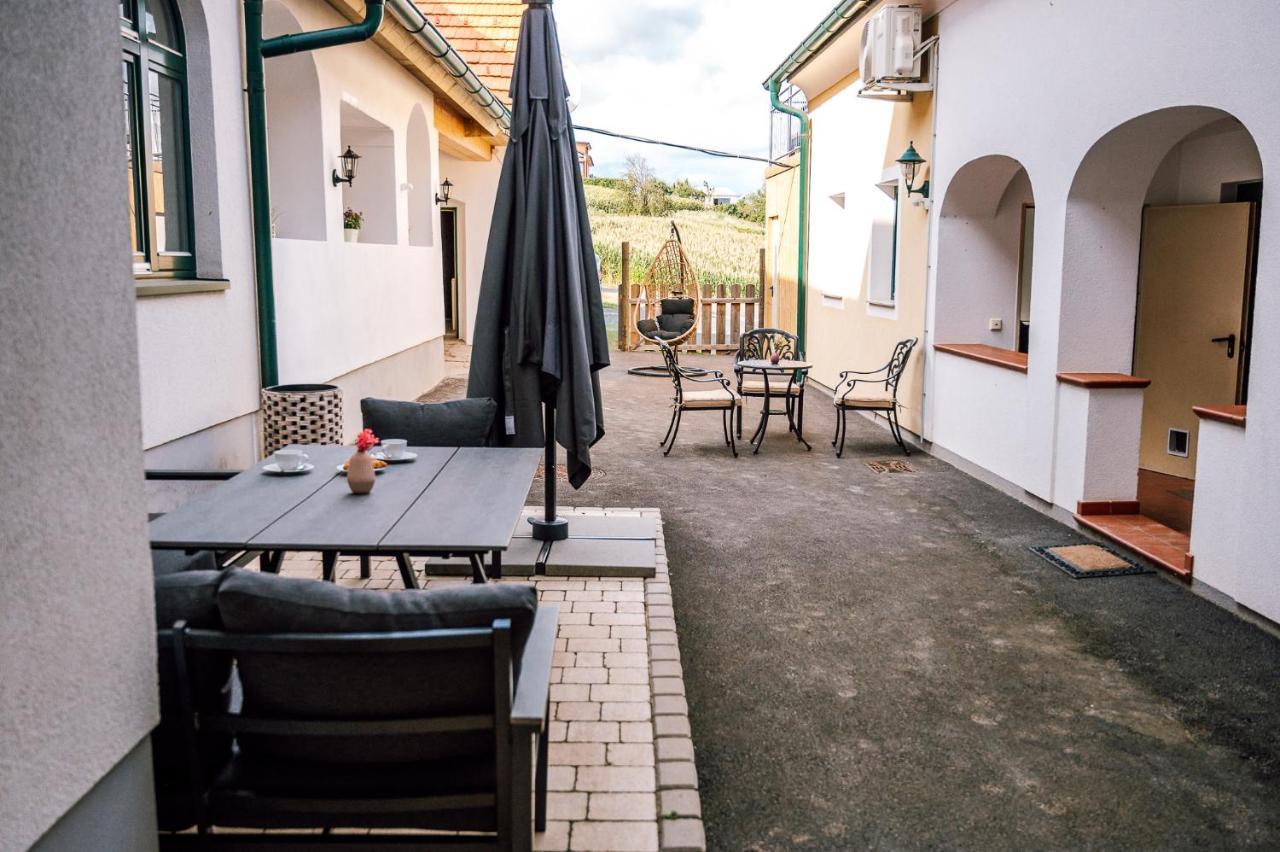 Landhaus Dasthomas Henndorf im Burgenland Екстер'єр фото