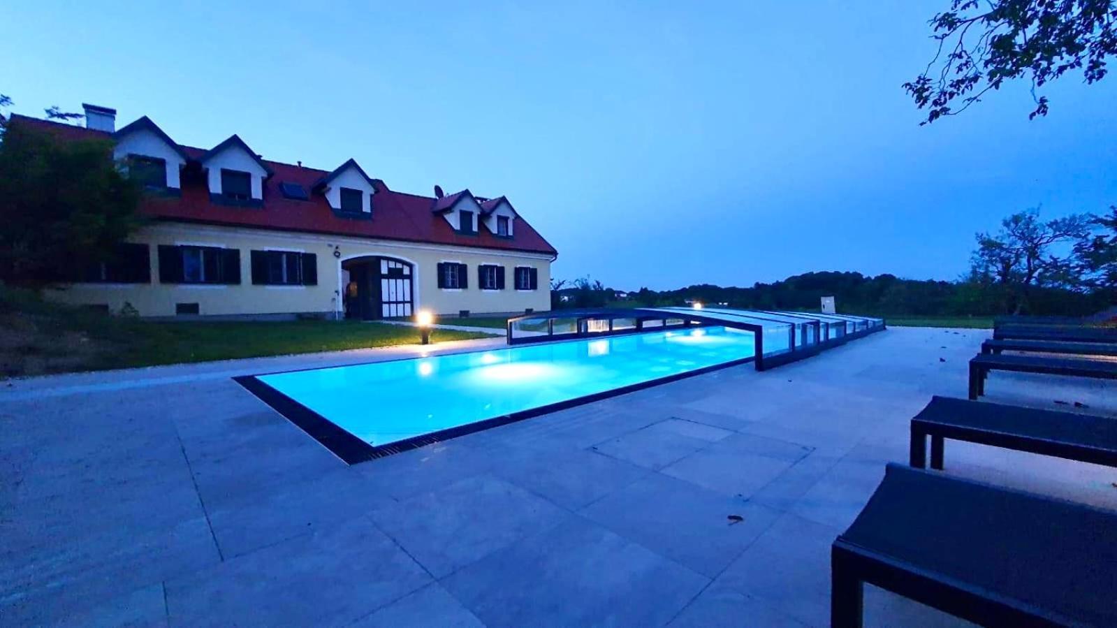 Landhaus Dasthomas Henndorf im Burgenland Екстер'єр фото